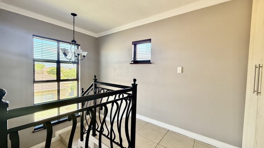 3 Bedroom Property for Sale in Summerstrand Eastern Cape